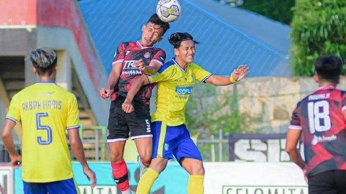 Nhận định, soi kèo PSCS Cilacap vs Persekat Tegal, 15h00 ngày 11/12