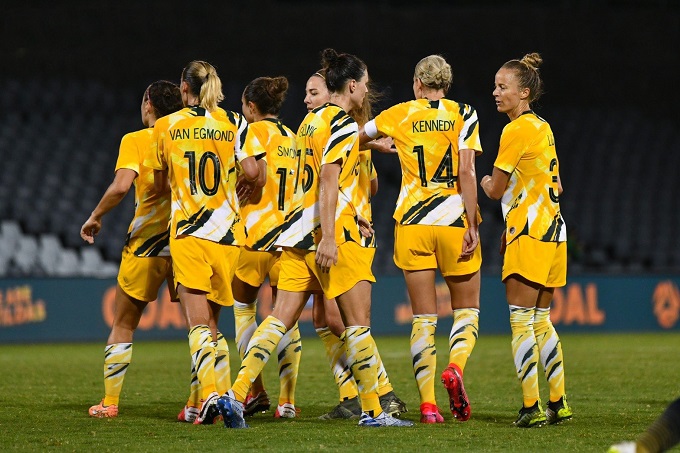 Nữ Australia vs nữ Trung Quốc (15h30 13/2): Quyết chiến ngôi đầu bảng