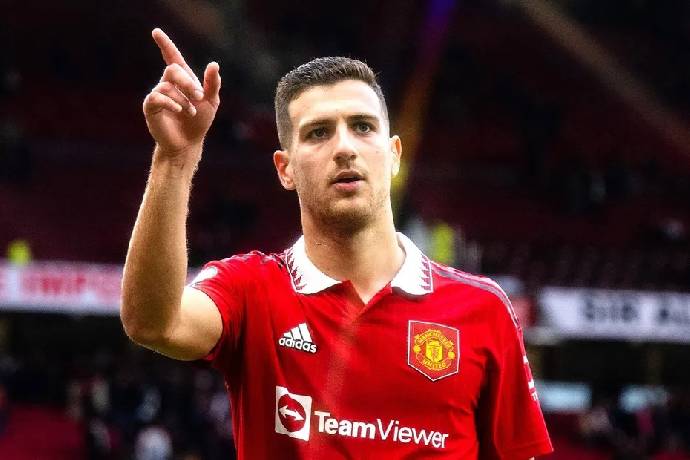 Tin M.U tối 11/4: Đàm phán lấy hậu vệ đa năng; Barca quyết tâm có Dalot