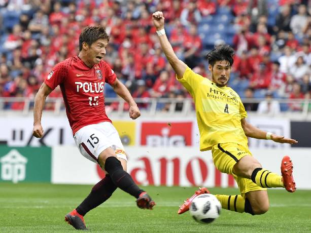 Soi kèo phạt góc Kashiwa Reysol với Urawa Red Diamonds, 17h00 ngày 12/4