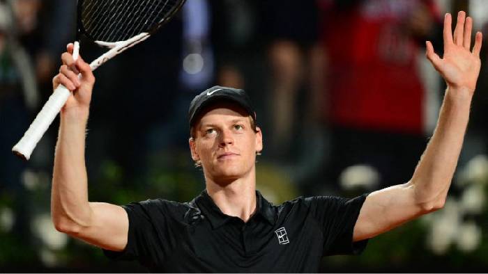 Tái xuất sau án doping, Sinner ra quân hoàn hảo tại Rome Masters