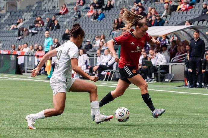 Soi kèo góc Nữ Brann vs Nữ MU, 00h00 ngày 12/9