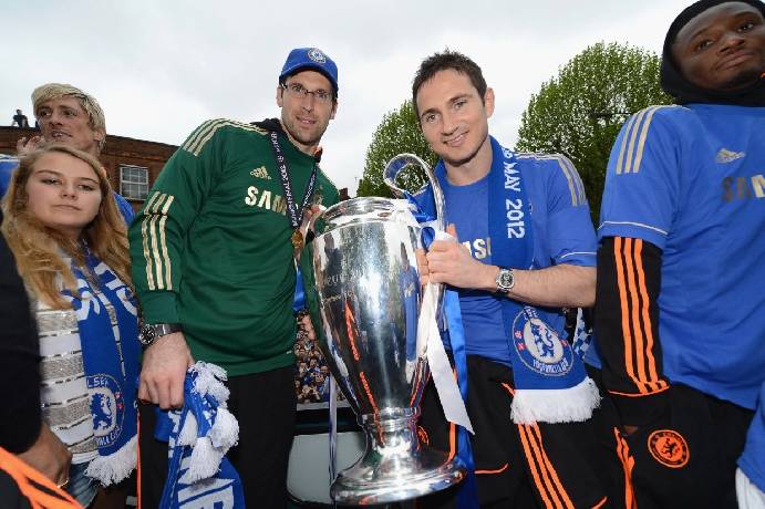 Cứu thua 62/64 lần, huyền thoại Chelsea khiến các CĐV 'ngỡ ngàng'