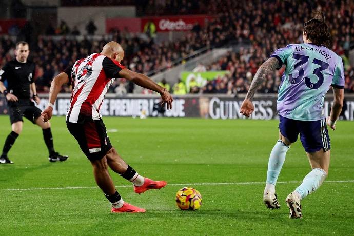 Soi kèo phạt góc Arsenal vs Brentford, 23h30 ngày 12/4