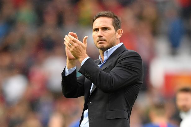 HLV Chelsea phản ứng thế nào sau chiến thắng bốn sao của MU?