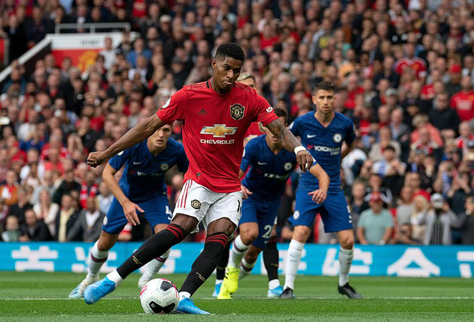 Chùm ảnh MU đại thắng Chelsea: Ole dẫn bàn Lampard