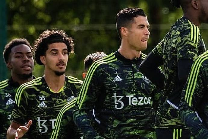 Tuyển Iraq mất cựu cầu thủ MU trước trận gặp Việt Nam