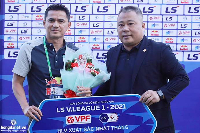 HLV Kiatisak cho cầu thủ HAGL xả trại trước trận gặp Hà Nội