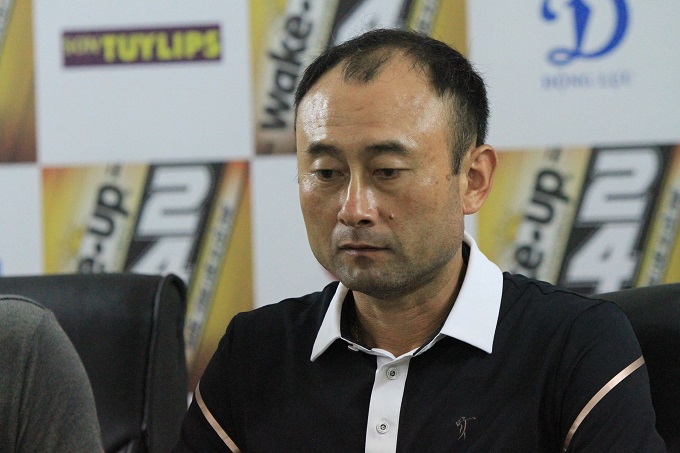 HLV HAGL tiết lộ lý do đưa 'thần tài' Văn Thanh vào sân để hạ Viettel