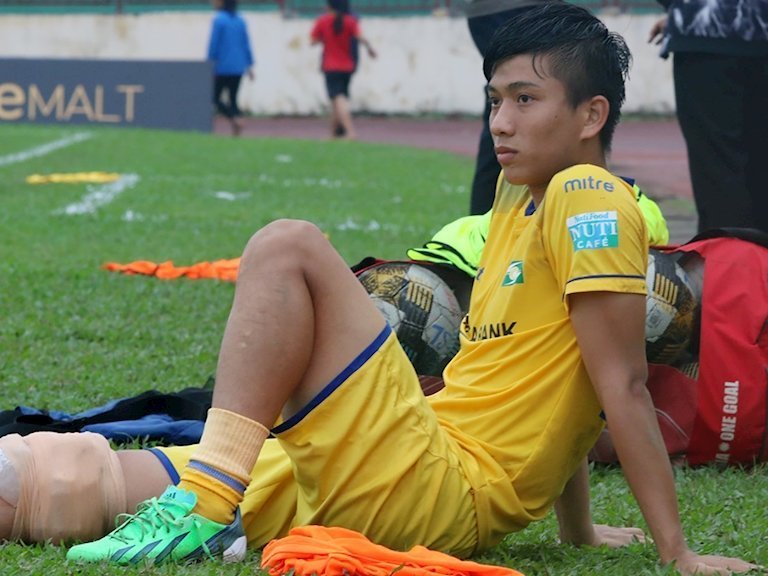 Tái phát chấn thương, Phan Văn Đức lỡ cơ hội đối đầu Văn Toàn