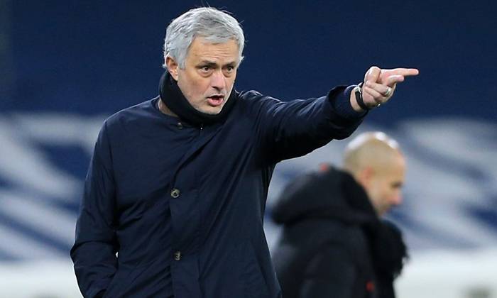 Klopp và Mourinho cán mốc tệ hại sau vòng 24 Ngoại hạng Anh