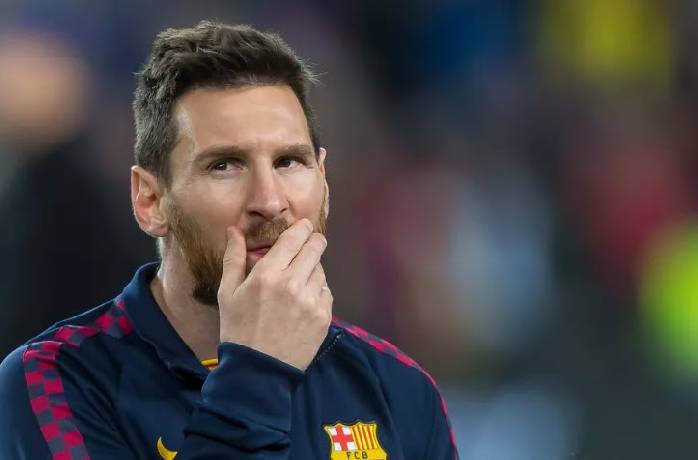 Barcelona lộ mẫu áo thi đấu mùa 2021/22