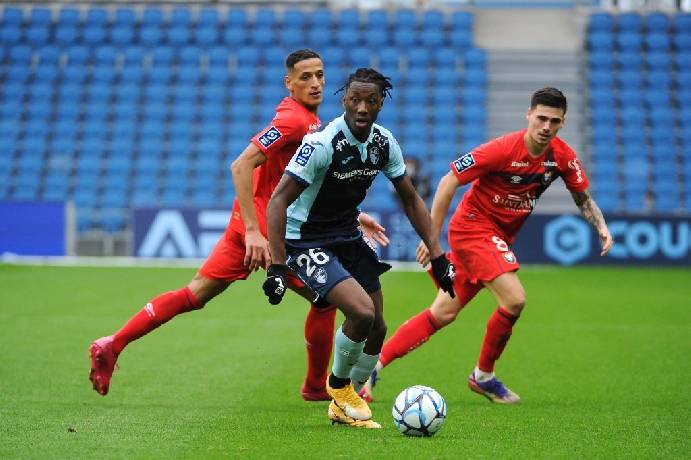 Soi kèo phạt góc/ tài xỉu hôm nay 15/3: Caen vs Le Havre