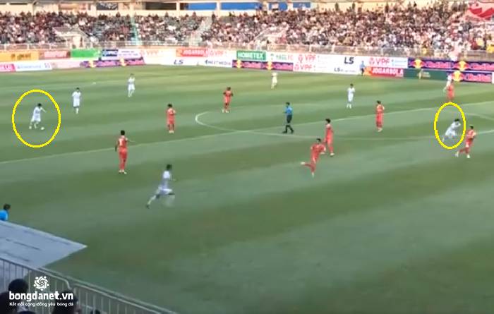 Văn Toàn chia sẻ bí quyết tìm thấy Công Phượng từ phần sân nhà