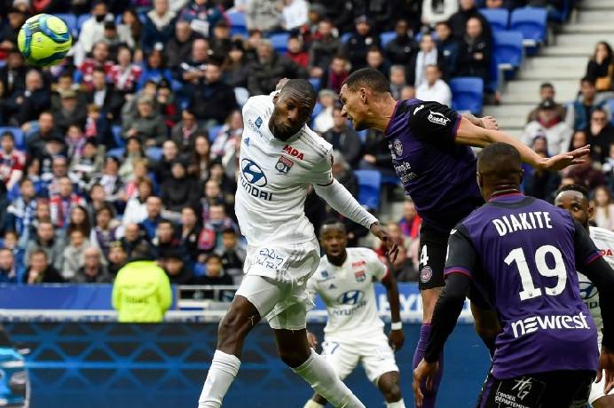 Soi kèo phạt góc Toulouse vs Lyon, 02h00 ngày 15/4