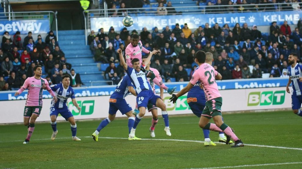 Nhận định Real Betis vs Alaves, 2h00 ngày 17/7