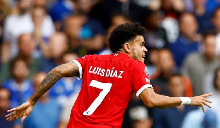 'Không có gì để bào chữa, cậu ta đã làm cái gì khi Diaz ghi bàn'