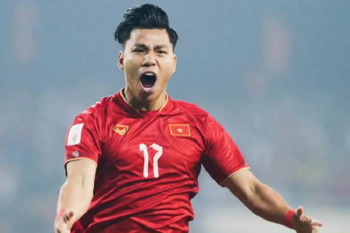 Văn Thanh chê sân của Philippines