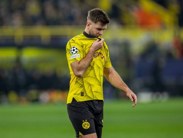 Dortmund cùng PSG chia điểm để dắt tay nhau đi tiếp
