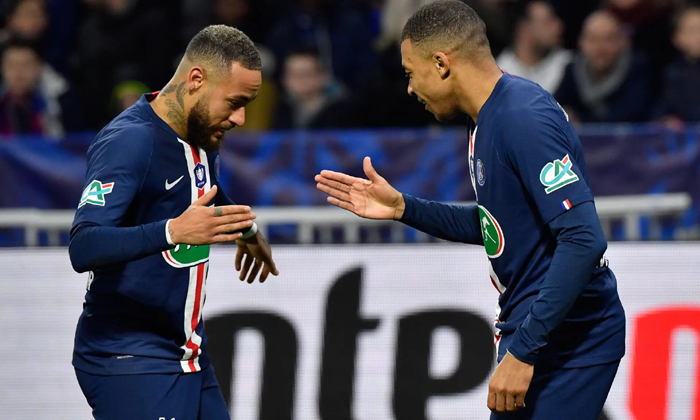 Giải VĐQG Pháp (Ligue 1) bao giờ trở lại?