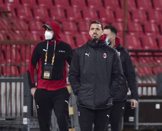 CLB Crvena Zvezda nhận án phạt vì phân biệt chủng tộc Ibrahimovic