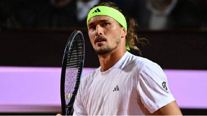 Zverev dừng bước ở tứ kết Rome Masters trong ngày mất ngôi số 2 thế giới