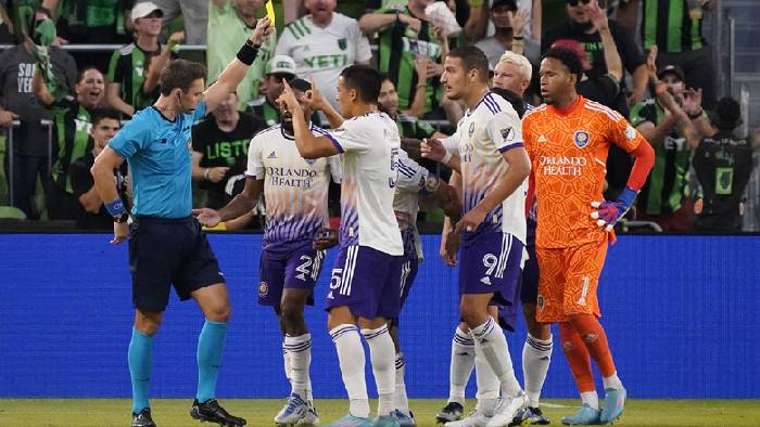 Soi kèo phạt góc New England vs Orlando, 6h37 ngày 16/6