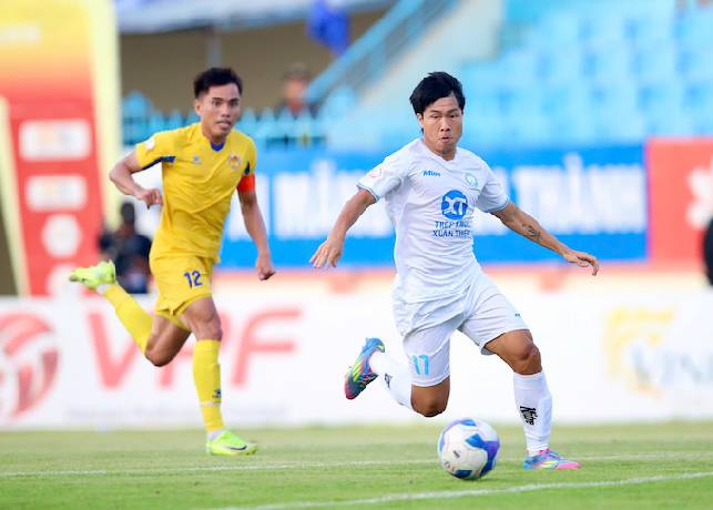 CLB Nam Định lên ngôi vô địch V-League