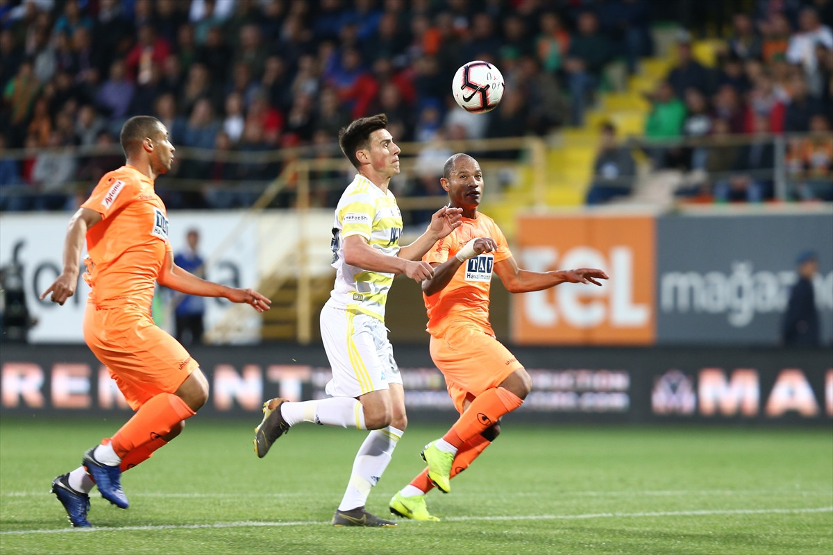 Nhận định Alanyaspor vs Fenerbahce, 00h00 ngày 17/9: Nối dài mạch thắng