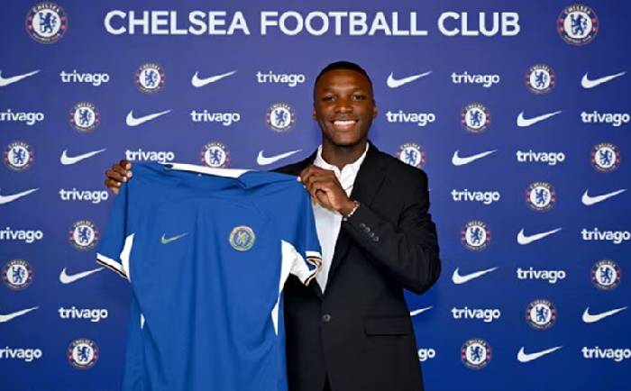 'Cậu ấy hay gấp đôi, lại yêu Chelsea, nhưng họ chọn Caicedo'