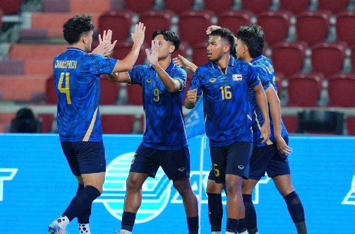 U22 Thái Lan thắng vất vả Malaysia dù đá hơn người