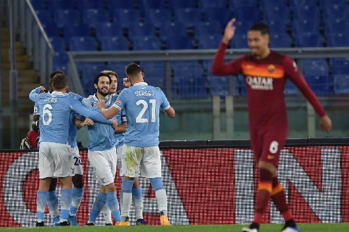 Kết quả bóng đá hôm nay, 16/1: Derby thành Rome, 'Bầy sói' bị thiêu rụi