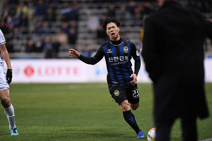Công Phượng bị báo Hàn chê tơi tả, tương lai bất ổn tại Incheon United
