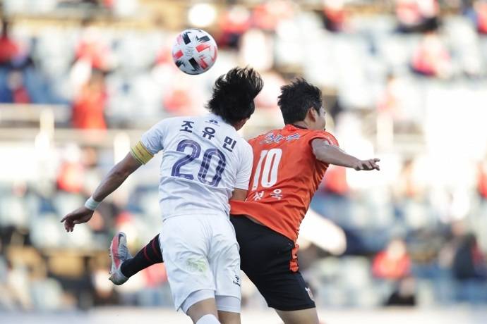 Soi kèo phạt góc Suwon FC vs Pohang Steelers, 17h30 ngày 18/5