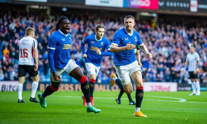 Dự đoán, soi kèo thẻ vàng Eintracht Frankfurt vs Rangers, 2h ngày 19/5
