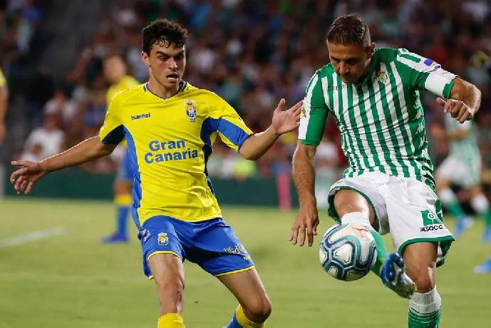 Soi kèo hiệp 1 Las Palmas vs Real Betis, 0h30 ngày 17/5