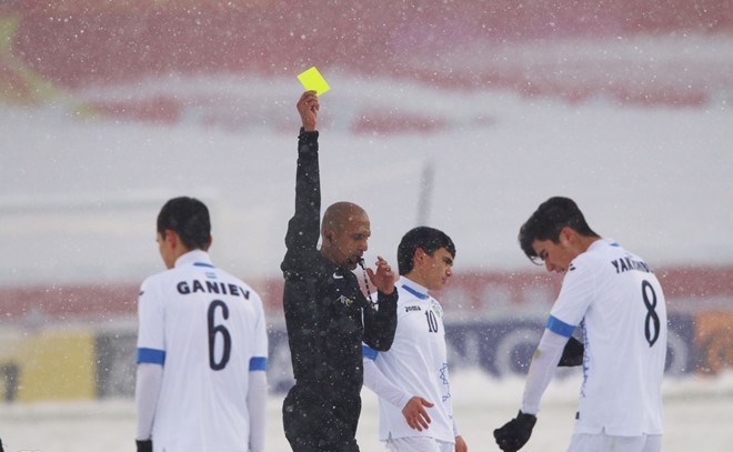 Trọng tài chính trận Việt Nam vs Thái Lan: 'Nam thần' trên đất Thường Châu