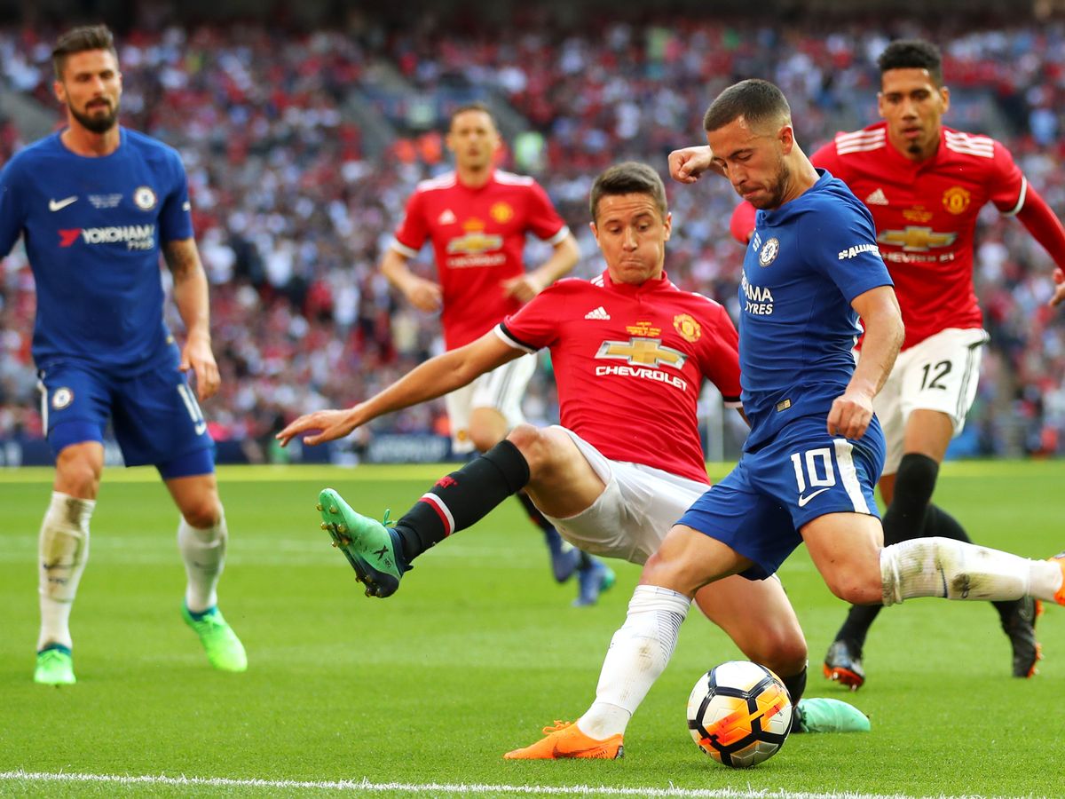 Dự đoán Chelsea vs MU (2h30 19/2) bởi chuyên gia Mark Lawrenson