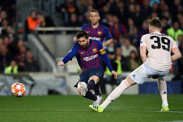 Ghi cú đúp kinh điển, Messi vẫn cho mình may mắn