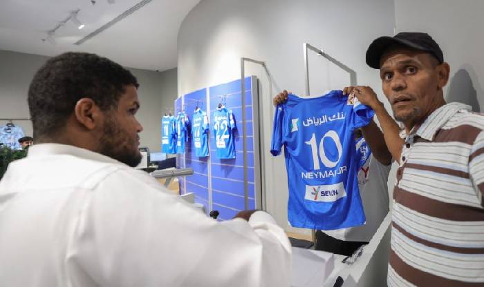 Bỏ xa Ronaldo, ông hoàng party tạo 'cơn sốt' chưa từng có ở Ả Rập