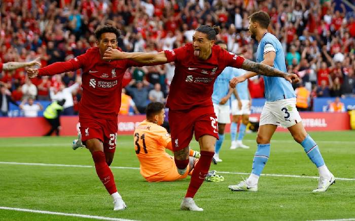 Xem nhẹ Liverpool, huyền thoại M.U chỉ ra 'đối trọng' của Man City