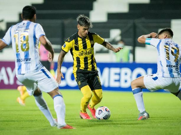 Máy tính dự đoán bóng đá 19/11: Penarol vs Cerro Largo