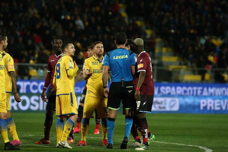 Nhận định Frosinone vs Salernitana, 03h00 ngày 19/12