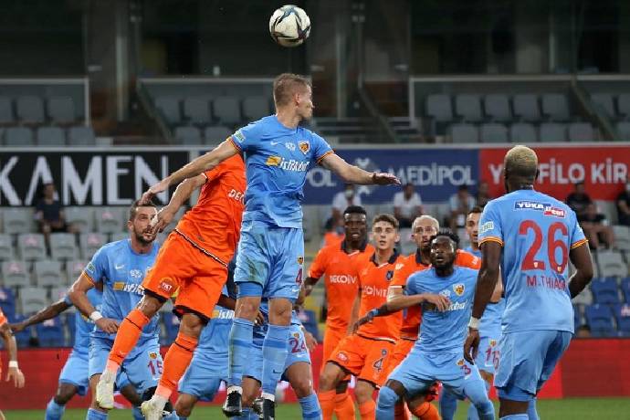 Soi kèo phạt góc Kayserispor vs Istanbul Basaksehir, 21h00 ngày 19/1