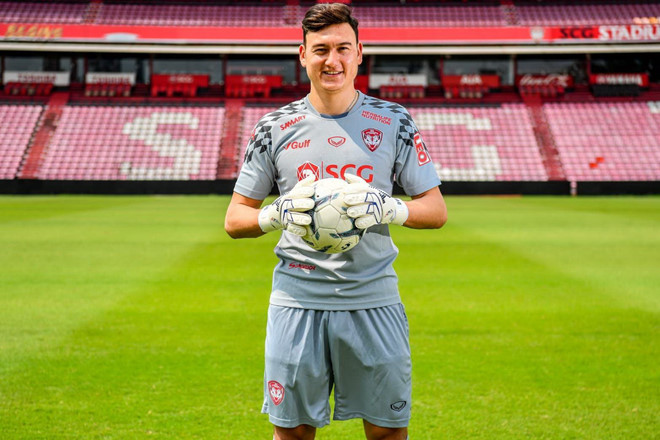 Vé xem Đặng Văn Lâm đá sân nhà ở Thai League có giá cực mềm