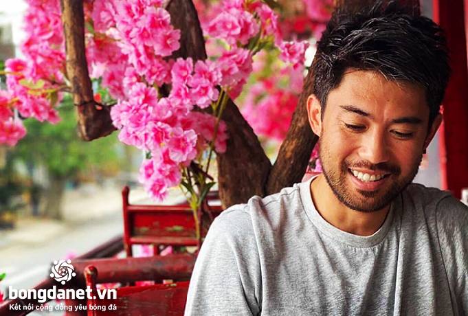 Lee Nguyễn 'thả thính' cô giáo dạy tiếng Anh