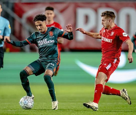 Nhận định, soi kèo Feyenoord với Waalwijk, 22h45 ngày 18/2: Thắng nhẹ giữ sức