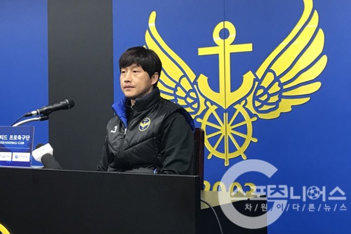 Công Phượng đón tín hiệu vui trong bối cảnh Incheon khủng hoảng