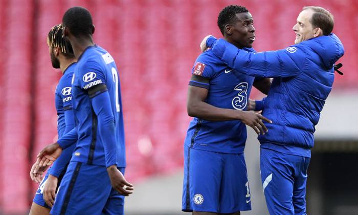 Khiến Man City đứt mộng ‘ăn bốn’, Chelsea sánh ngang MU