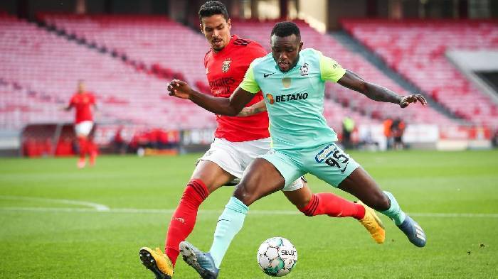 Soi kèo xiên hôm nay 19/5: Santa Clara vs Farense 